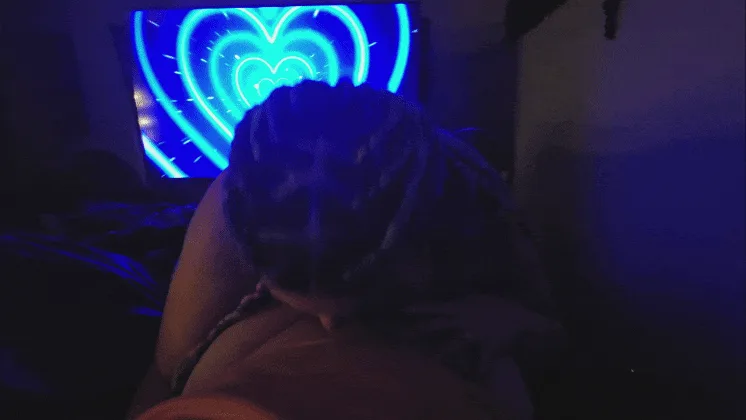 New blowjob from the queen and grabbed her head and feed her