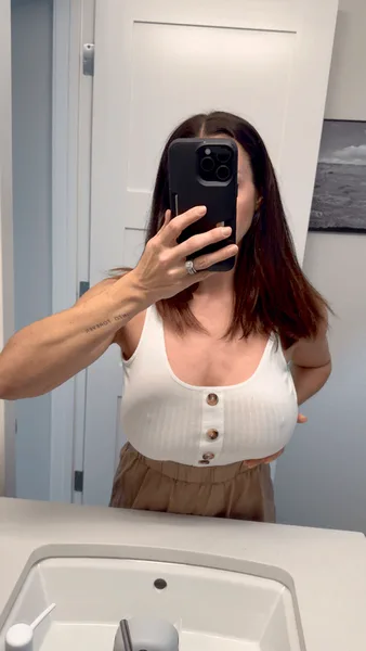 Stacked milfs are the most fun