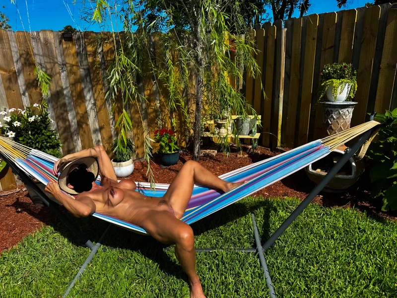 Wanna relax inside my hammock