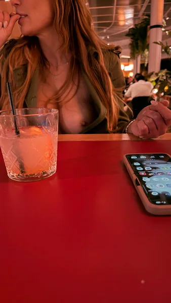 Mature mom on a 1st date with a younger male ;)) (f42)