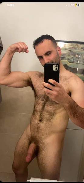 Any ladies like buff guys with hair ?