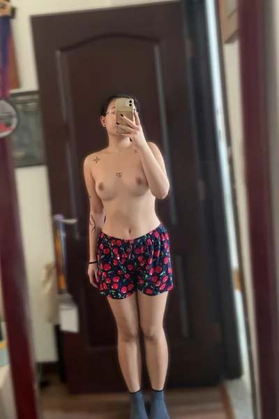 work [f]rom home outfit, i need a helping hand