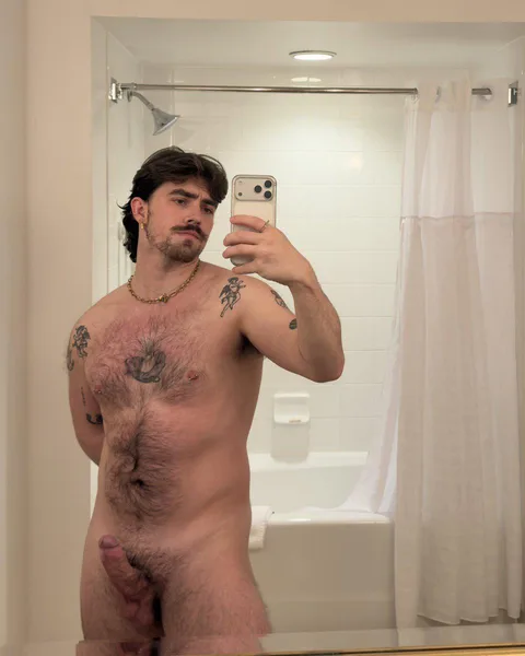 does my face match my body ???