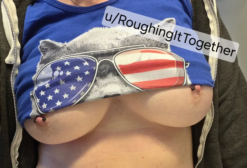 Stars and stripes and big ol' pierced titties!
