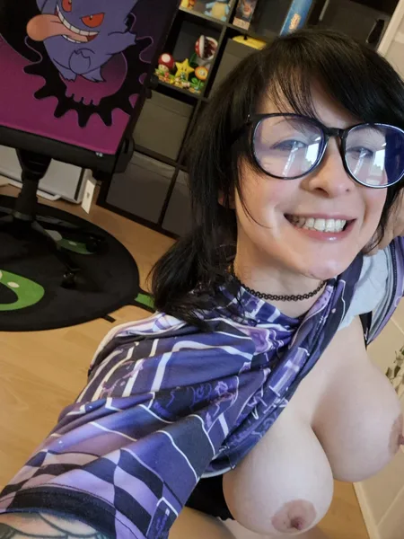 Smile & boobs