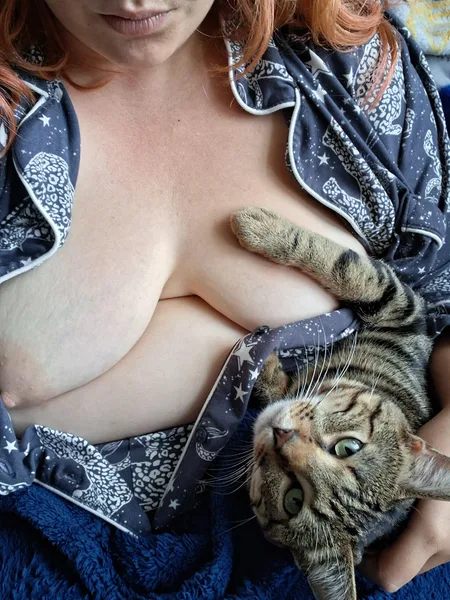 Boobs and kitty 😺