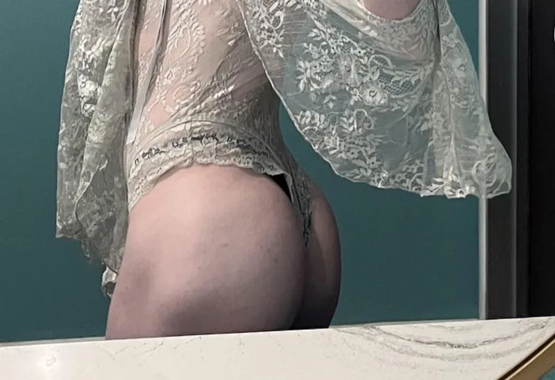 Pretty bodysuit + ass