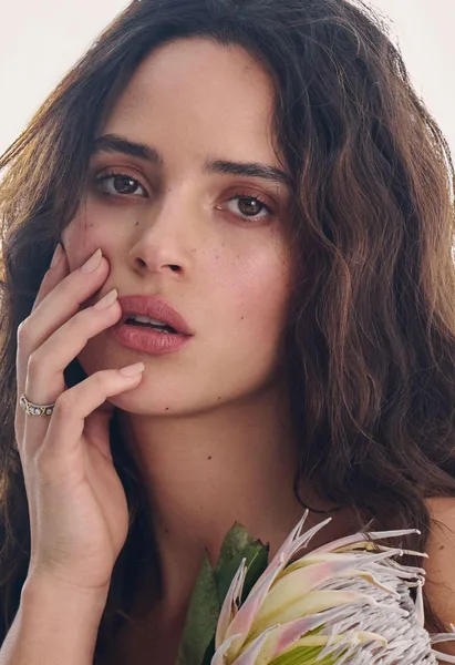 Adria Arjona