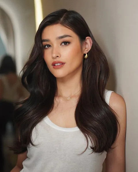 Liza Soberano