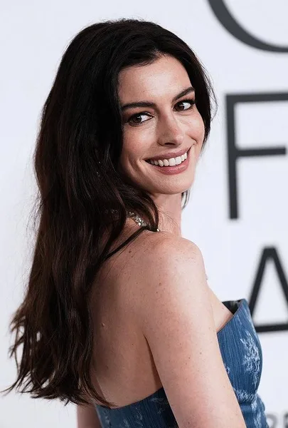 Anne Hathaway