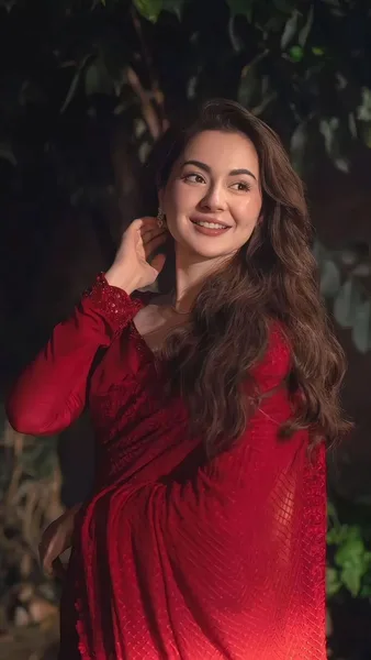 Hania Amir