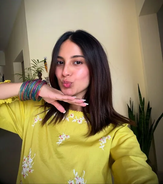 Iqra Aziz