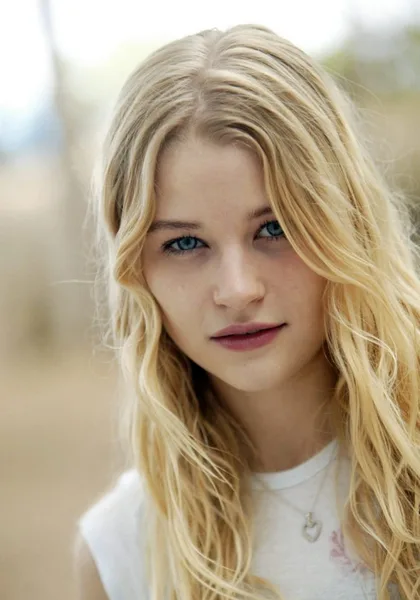 Emilie De Ravin