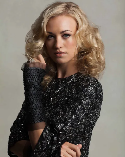 Yvonne Strahovski