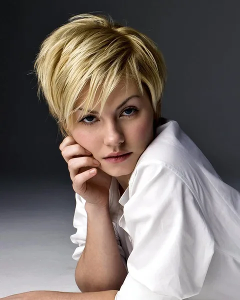 Elisha Cuthbert