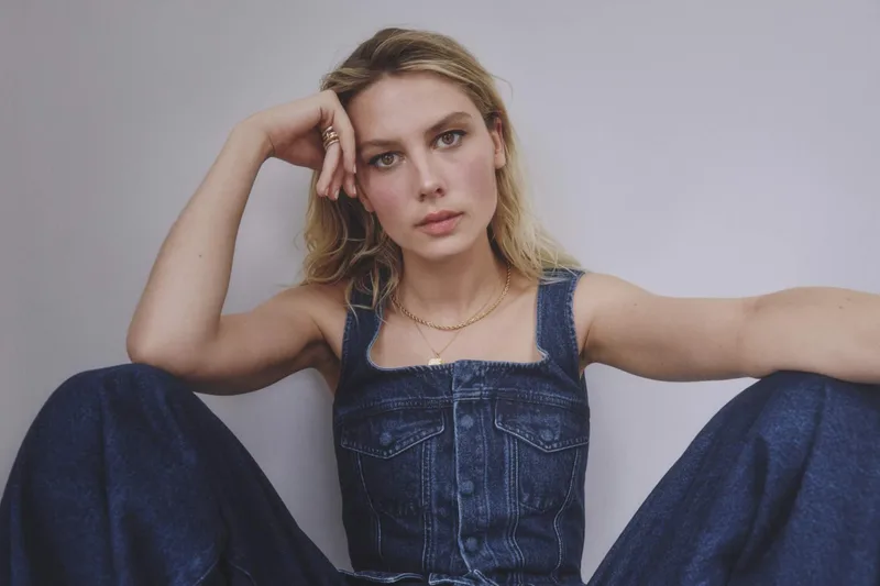 Ellie Rowsell