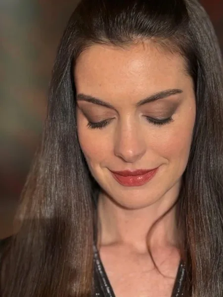 Anne Hathaway