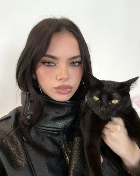 Mandy Jaye Simon