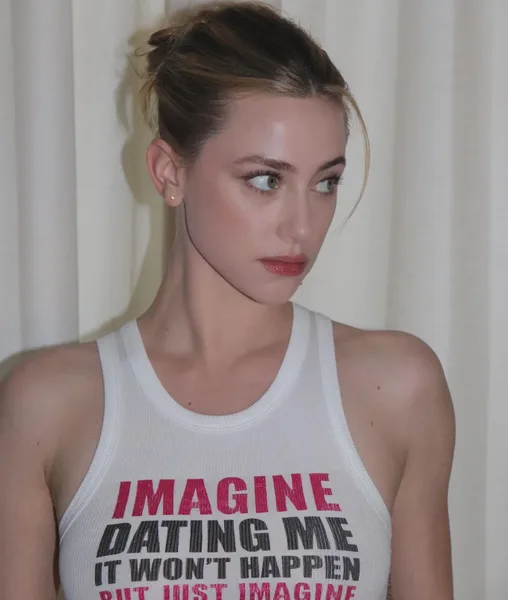 Lili Reinhart