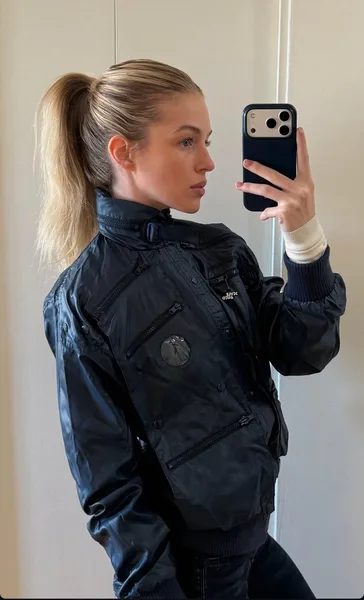 Gabby C Thomas