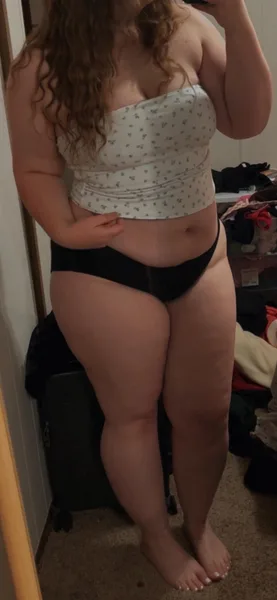 Thick thighs 🙈