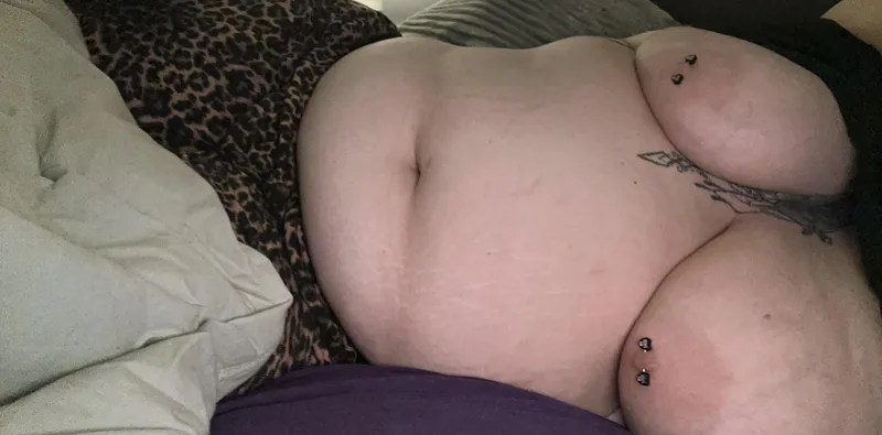 tired of waking up alone and horny but love to share with yo