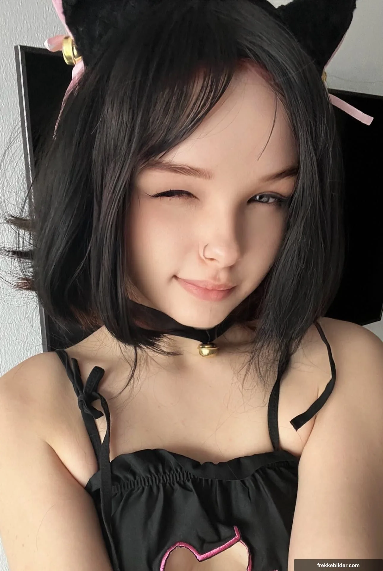 Unge Jenter (18+)