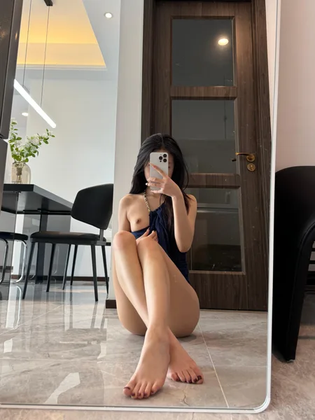 Tiny Asian girl with the smallest boobs on this subreddit