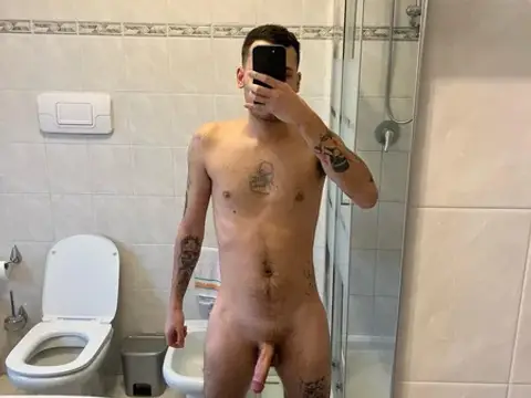 Obey girls is my biggest kink, I am waiting you (m)