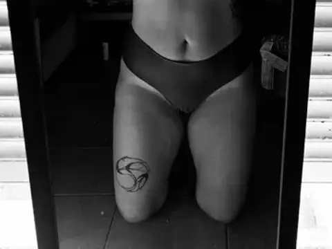 Comment trouvez vous mes seins ? 😜