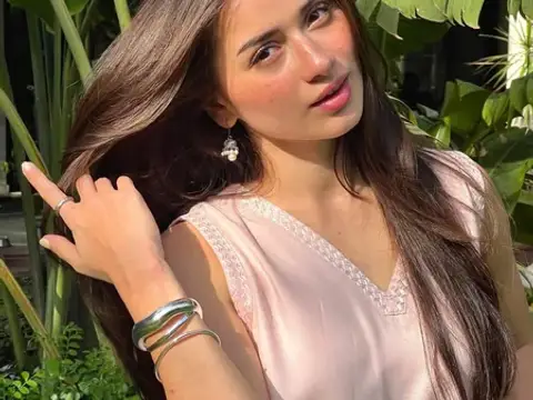 Aena Khan
