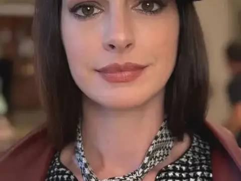 Anne Hathaway