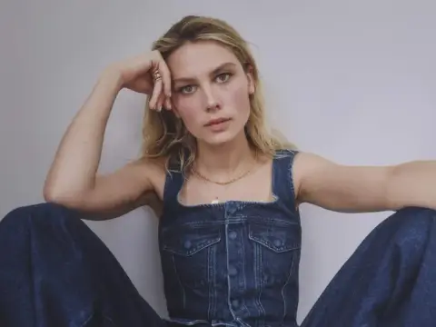 Ellie Rowsell