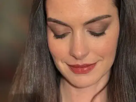 Anne Hathaway