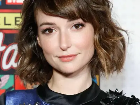 Milana Vayntrub