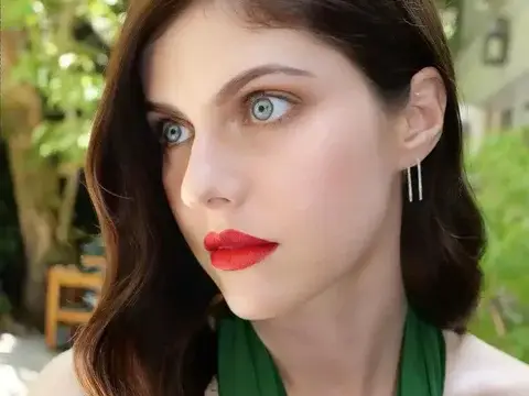 Alexandra Daddario