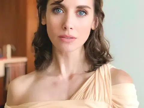 Alison Brie