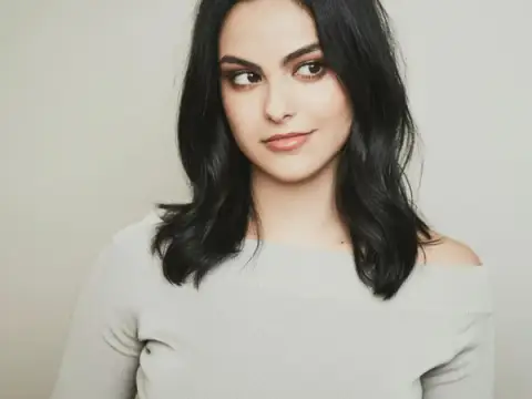 Camila Mendes