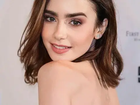 Lily Collins