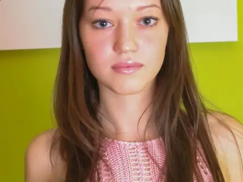 Unge Jenter (18+)